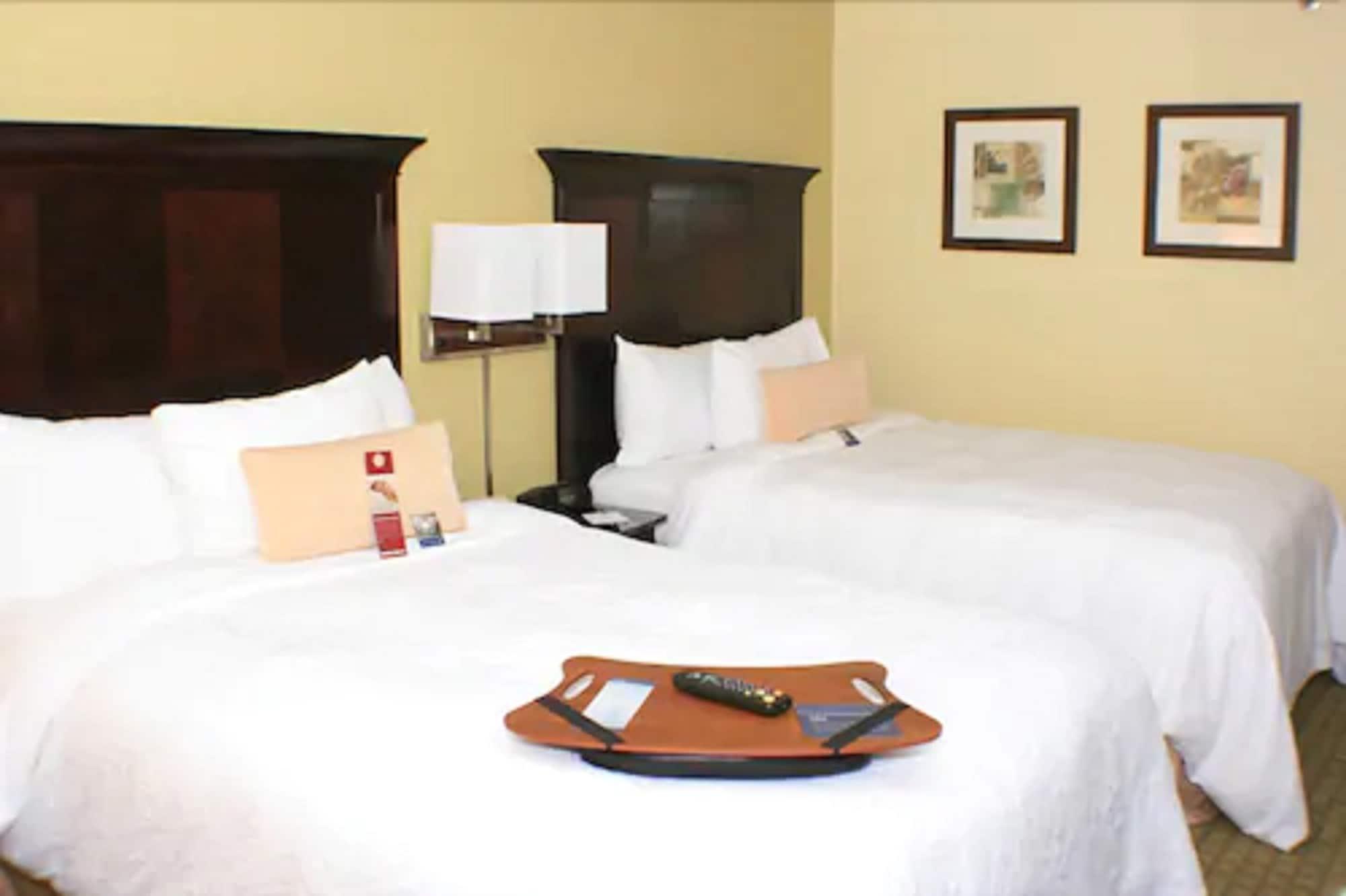 Hampton Inn Naples-Central Экстерьер фото