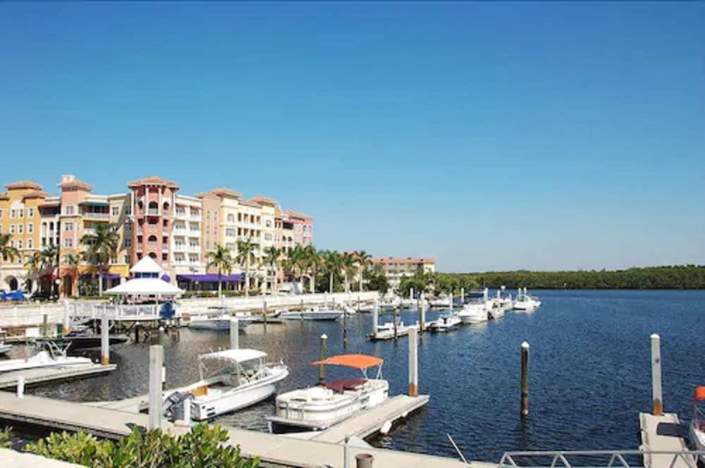 Hampton Inn Naples-Central Экстерьер фото