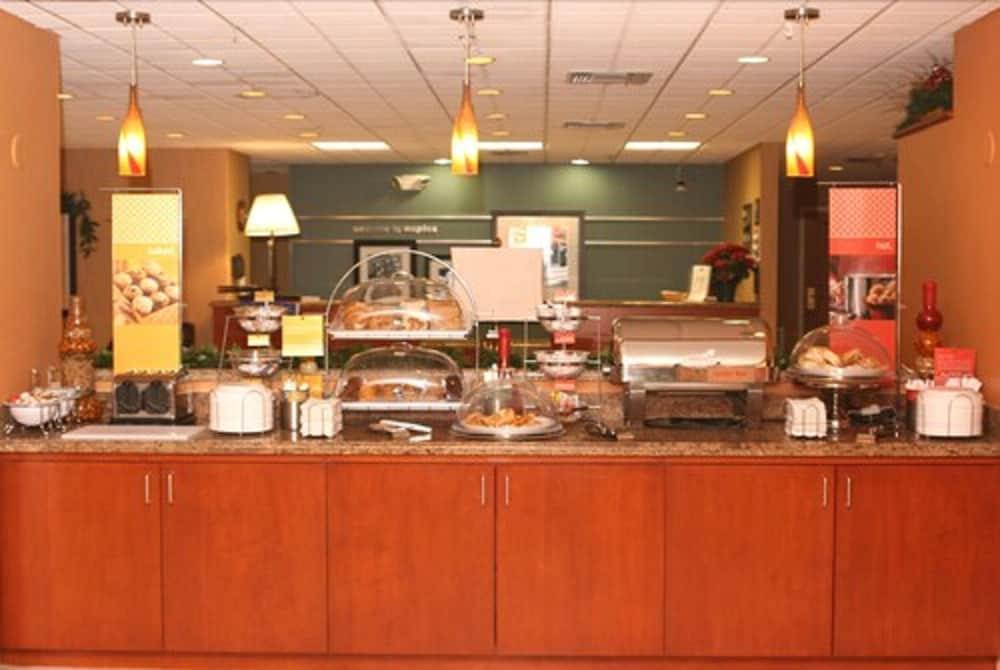 Hampton Inn Naples-Central Экстерьер фото