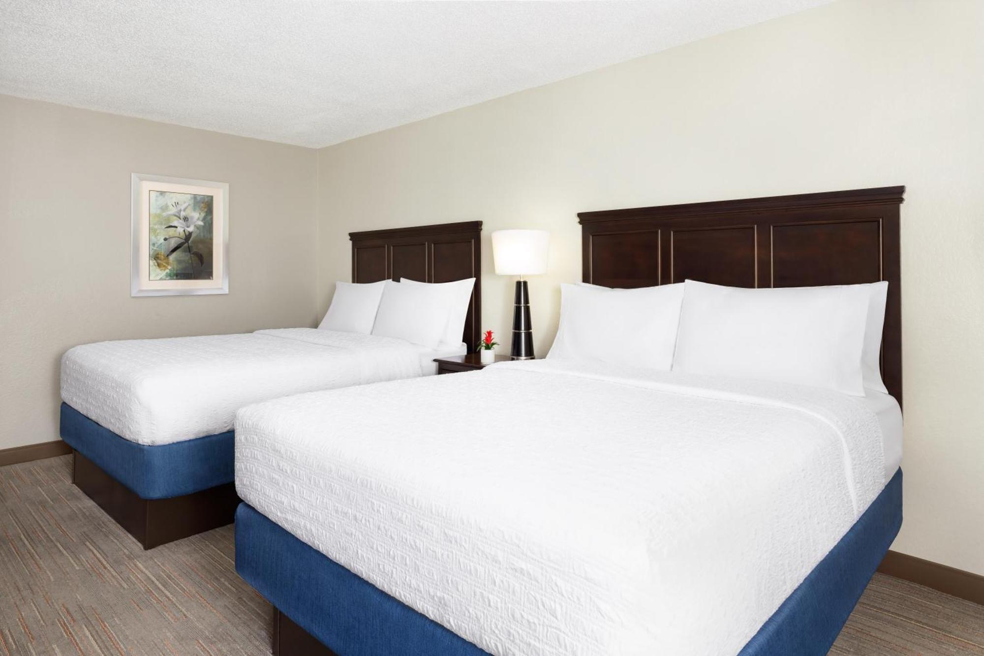 Hampton Inn Naples-Central Экстерьер фото