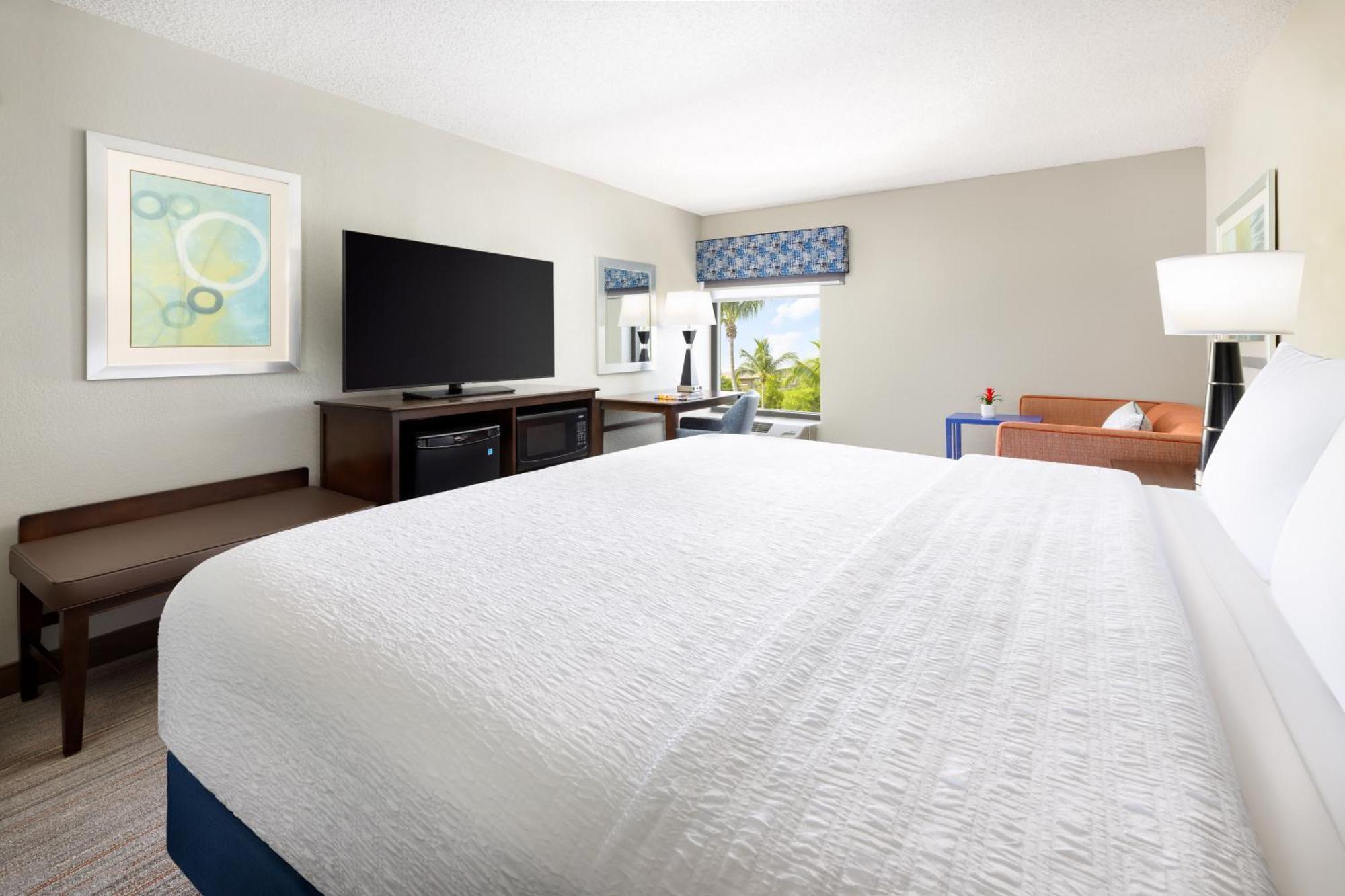 Hampton Inn Naples-Central Экстерьер фото